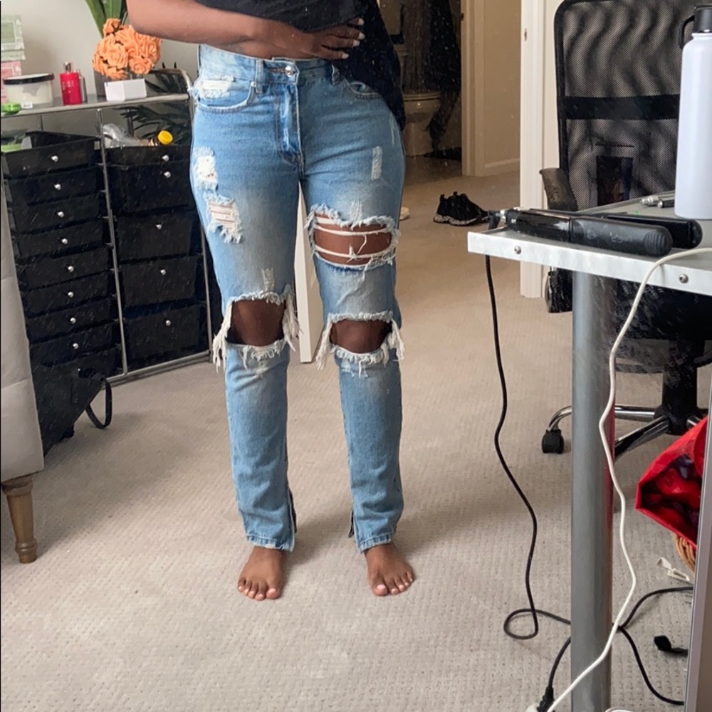 Forever 21 Men’s distressed jeans size 30